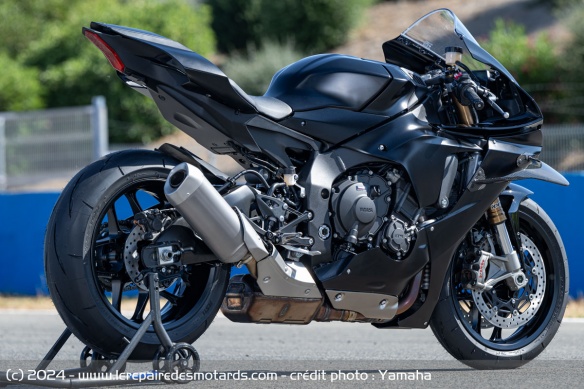 La Yamaha R1 Race