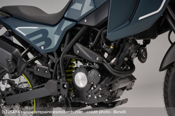 Le moteur monocylindre de 125 cm3 est commun aux deux BKX Le moteur monocylindre de 125 cm3 est commun aux deux BKX