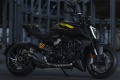 Nouveaut 2025 Power cruiser Ducati Diavel V4 Black Roadster