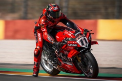 WSBK : Pole de Bulega en Aragon - Crédit photo : Ducati
