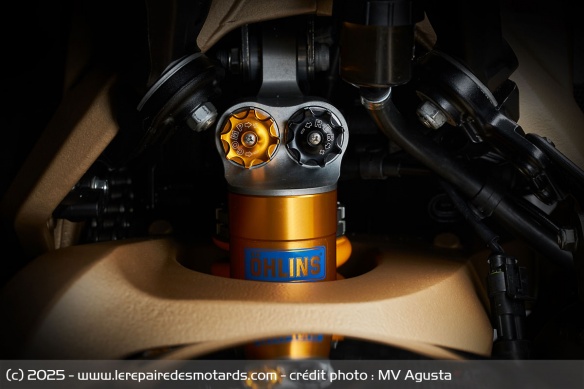 L'amortisseur Öhlins TTX36 de la MV Agusta Brutale Serie Oro