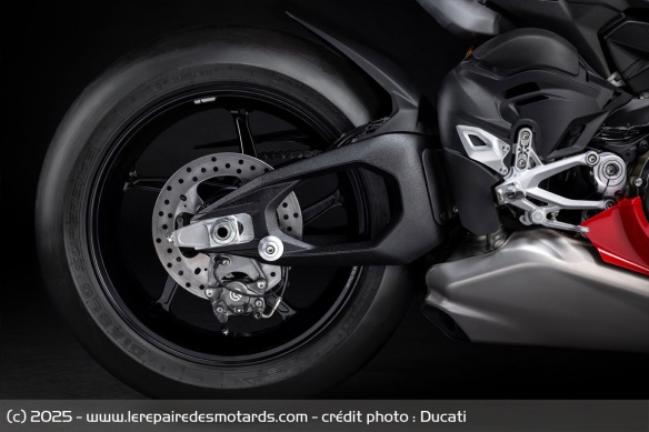 Sportive Ducati Panigale V4 R