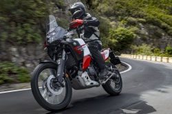 La Yamaha Ténéré 700 World Raid disponible en version A2