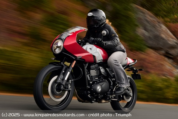 Café racer Triumph Thruxton 400 Café racer Triumph Thruxton 400