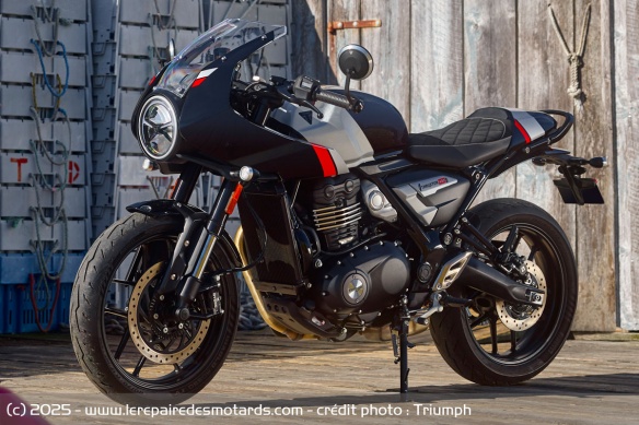Café racer Triumph Thruxton 400 Café racer Triumph Thruxton 400
