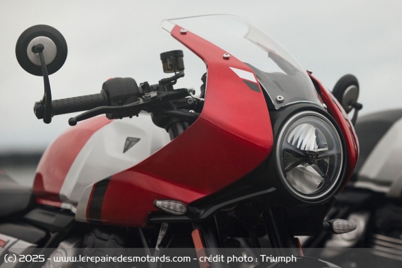 Café racer Triumph Thruxton 400 Café racer Triumph Thruxton 400