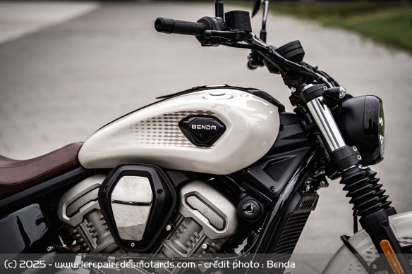 Cruiser Benda Dark Flag 950 Cruiser Benda Dark Flag 950