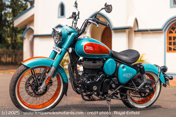 Royal Enfield Goan Classic 350 Trip Teal Royal Enfield Goan Classic 350 Trip Teal