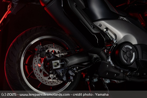 Maxi-scooter Yamaha TMAX 25e Anniversaire Maxi-scooter Yamaha TMAX 25e Anniversaire