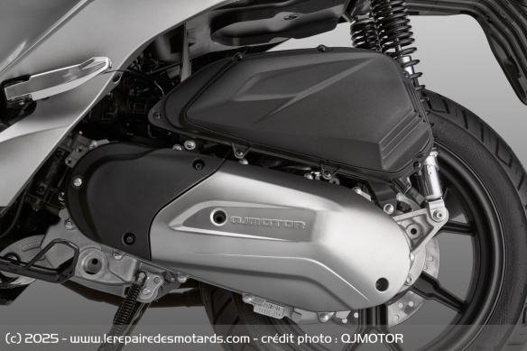 Scooter QJMOTOR FORT 125 N Scooter QJMOTOR FORT 125 N