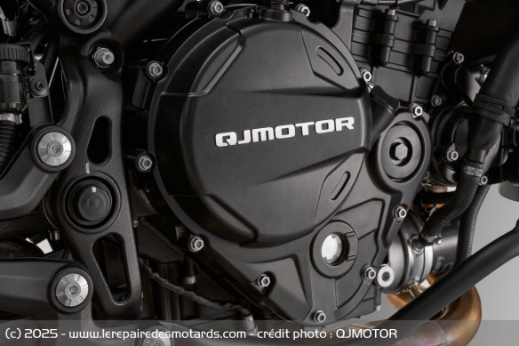 Trail QJMOTOR SRT 900 SX Touring Trail QJMOTOR SRT 900 SX Touring
