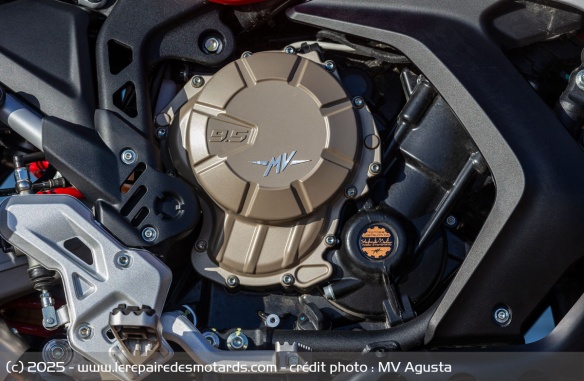 Vu sur l'Enduro Veloce, le 3-cylindre 950 va revenir dans une version EVO plus puissante Vu sur l'Enduro Veloce, le 3-cylindre 950 va revenir dans une version EVO plus puissante