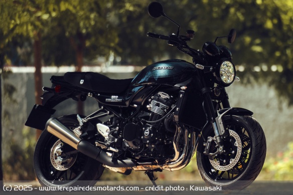 Néo-rétro Kawasaki Z900RS Black Ball Edition 2026 Néo-rétro Kawasaki Z900RS Black Ball Edition 2026