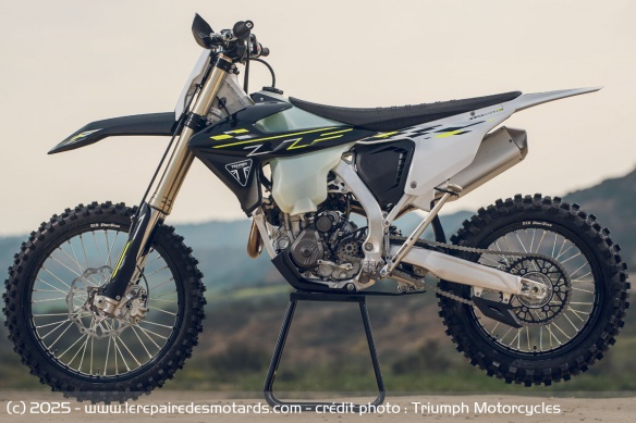 La cross-country Triumph TF 450-C La cross-country Triumph TF 450-C