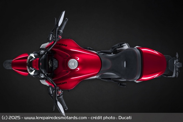 Power cruiser Ducati XDiavel V4 Power cruiser Ducati XDiavel V4