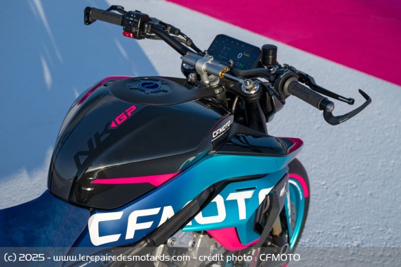 Roadster CFMOTO 675NK GP Roadster CFMOTO 675NK GP