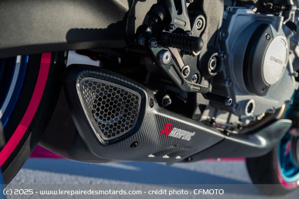 Roadster CFMOTO 675NK GP Roadster CFMOTO 675NK GP