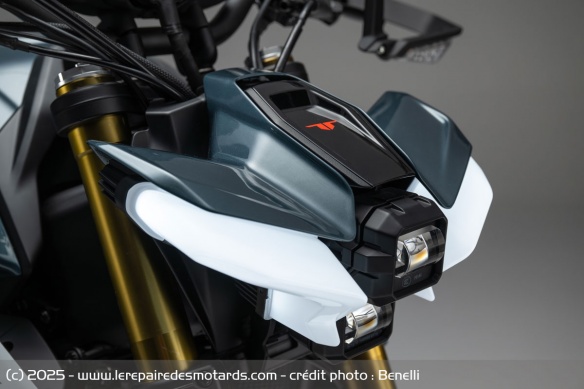 Roadster Benelli Tornado Naked Twin 550 Roadster Benelli Tornado Naked Twin 550