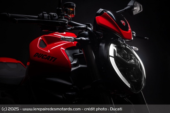 Roadster Ducati Monster (V2) 2026 Roadster Ducati Monster (V2) 2026