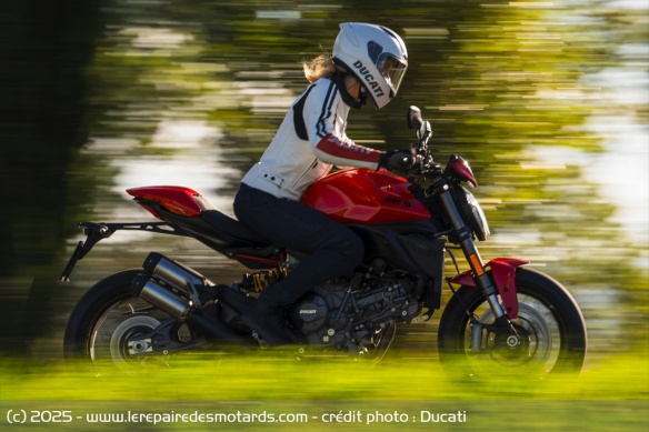 Roadster Ducati Monster (V2) 2026 Roadster Ducati Monster (V2) 2026