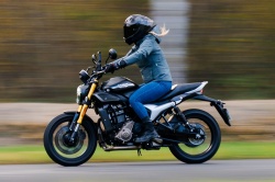 Roadster Hero MotoCorp Hunk 440