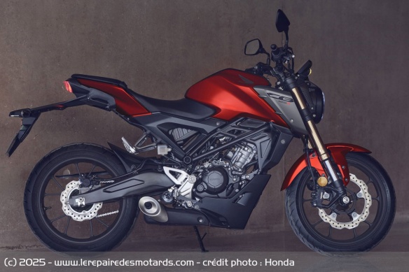 Roadster Honda CB125R 2026