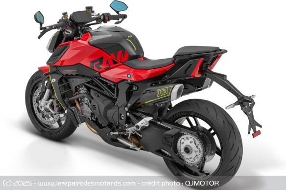 Roadster QJMOTOR SRK 921 Roadster QJMOTOR SRK 921