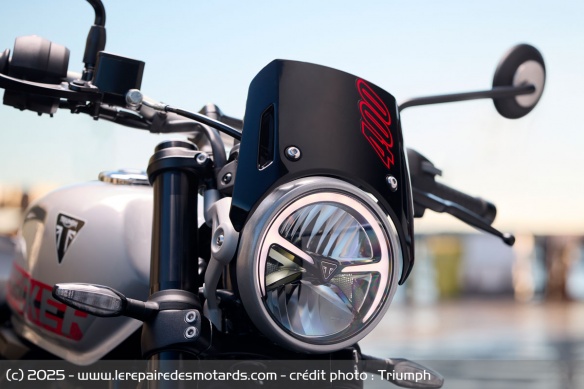 Roadster Triumph Tracker 400