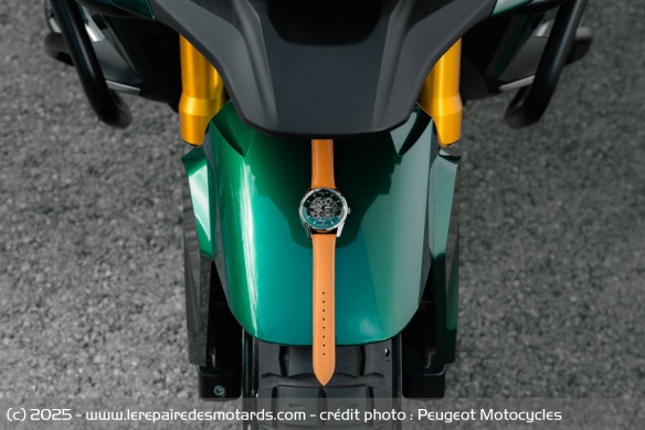 Le scooter est vendu avec sa montre LIP Himalaya squelette Le scooter est vendu avec sa montre LIP Himalaya squelette