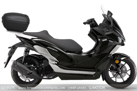 Scooter QJMOTOR FORT 125 N Scooter QJMOTOR FORT 125 N