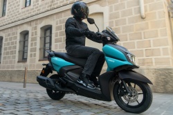 Scooter Yamaha RayZR 2025