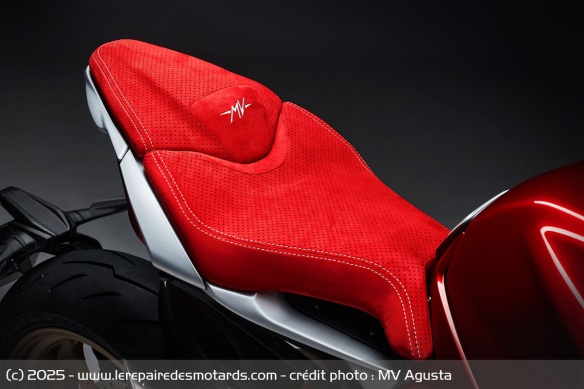 La selle de la MV Agusta Brutale Serie Oro