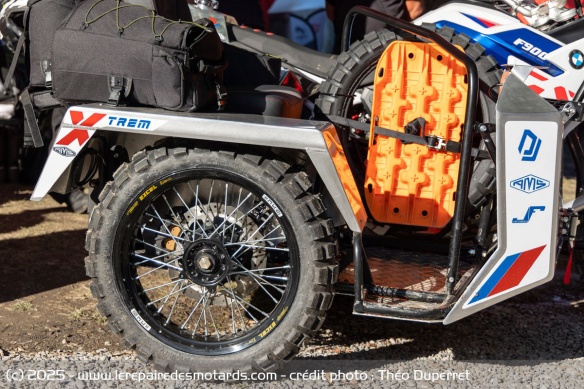 Side-car off-road BMW F900GS par DJ Side Cars