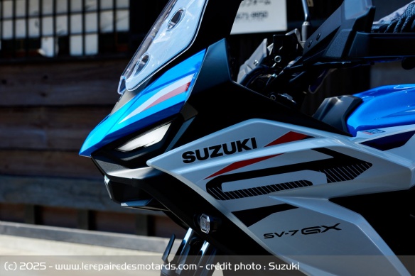 Sport-touring Suzuki SV-7GX Sport-touring Suzuki SV-7GX