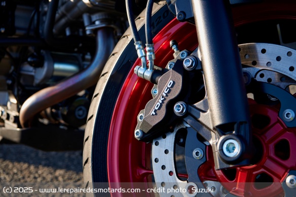 Sport-touring Suzuki SV-7GX Sport-touring Suzuki SV-7GX