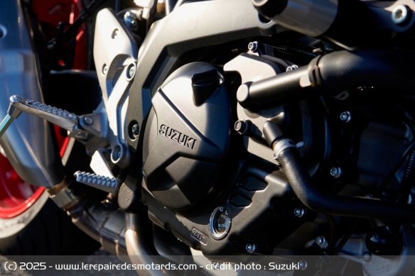 Sport-touring Suzuki SV-7GX Sport-touring Suzuki SV-7GX