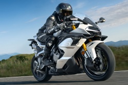 Sportive CFMOTO 750 SR-S