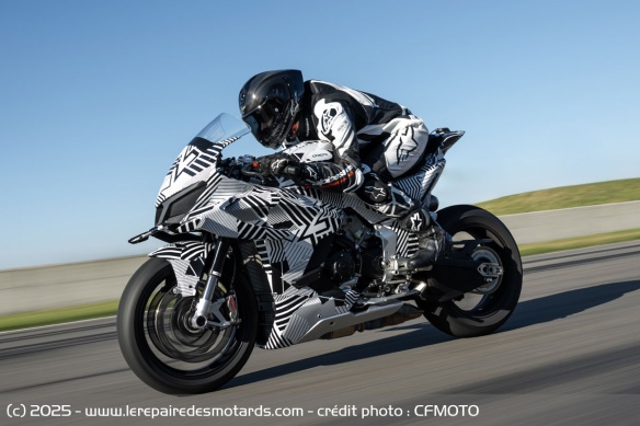 Sportive CFMOTO V4 SR-RR Prototype Sportive CFMOTO V4 SR-RR Prototype