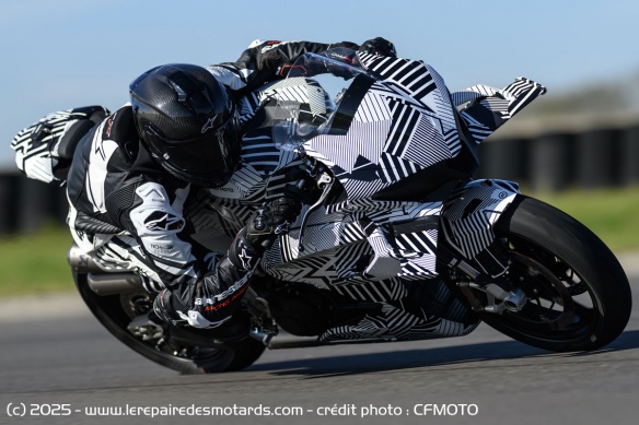 Sportive CFMOTO V4 SR-RR Prototype Sportive CFMOTO V4 SR-RR Prototype
