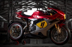 Sportive MV Agusta Superveloce 1000 AGO