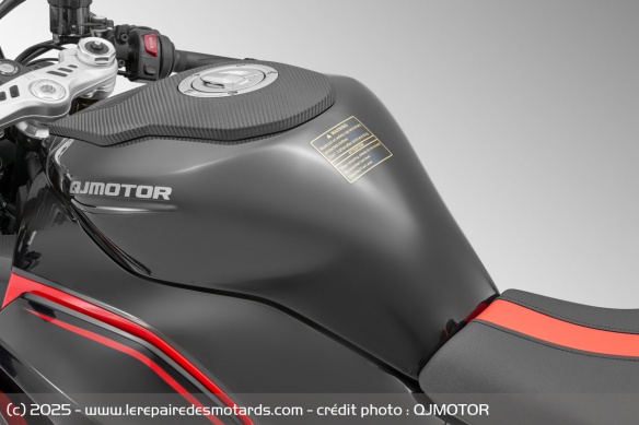 Sportive QJMotor SRK 421 RR