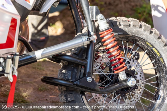 Side-car off-road BMW F900GS par DJ Side Cars Side-car off-road BMW F900GS par DJ Side Cars