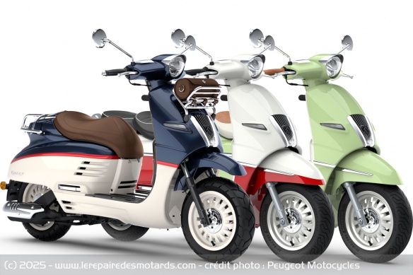 Les scooters Django TT Space Blue, Classic Dragon et Hot Color Pistacchio Les scooters Django TT Space Blue, Classic Dragon et Hot Color Pistacchio