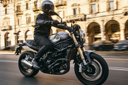 Les Benelli Leoncino 800 à moins de 6.000 euros