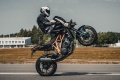 Topé à 200 wheeling guidon