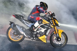 Nouvel accord pour la distribution des motos TVS et Norton