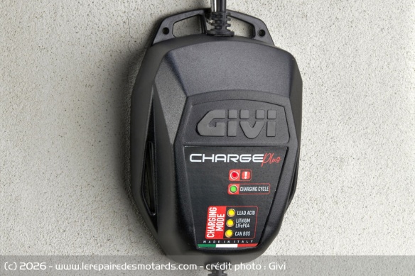 Chargeur de batterie Givi S511 Charge Plus