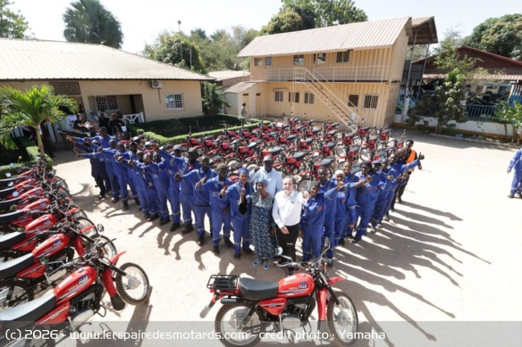 Olivier Prevost, PDG de Yamaha Europe, s'est rendu dans les installations de l'ONG en Gambie Olivier Prevost, PDG de Yamaha Europe, s'est rendu dans les installations de l'ONG en Gambie