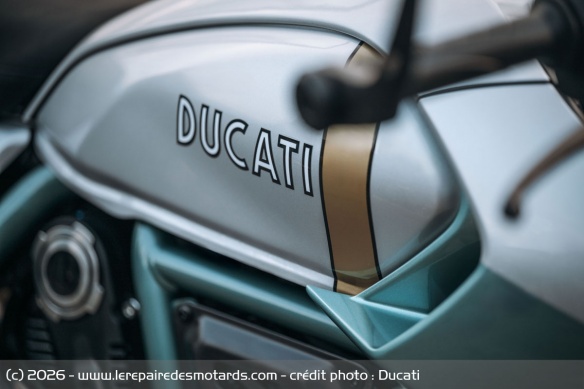 Caf&eacute; Racer Ducati Formula 73