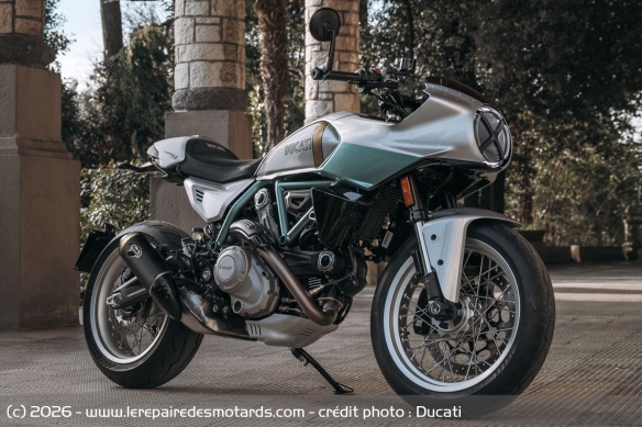 Caf&eacute; Racer Ducati Formula 73